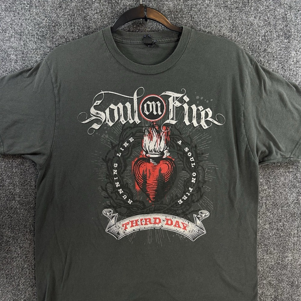 Third Day Our God Is A Consuming Fire T Shirt Size L VGUC Christian Band